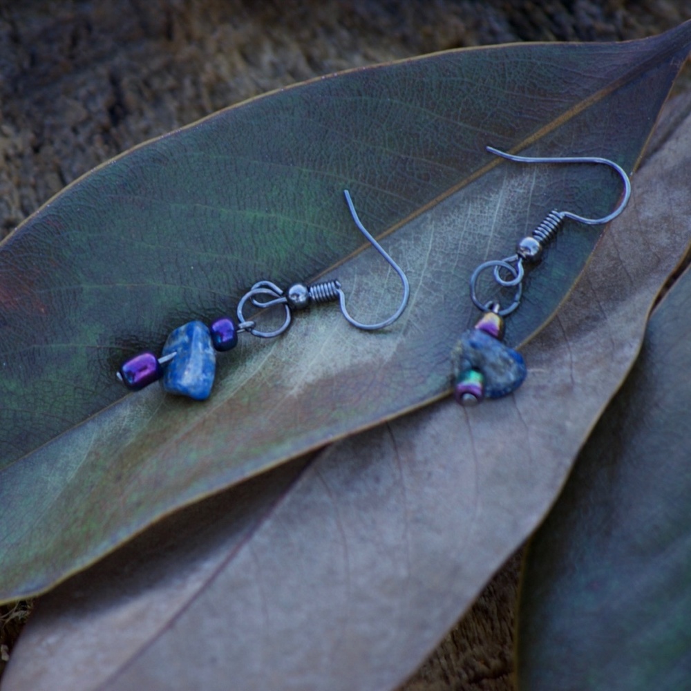 TIGHT-AN LAPIS Dangle Earrings